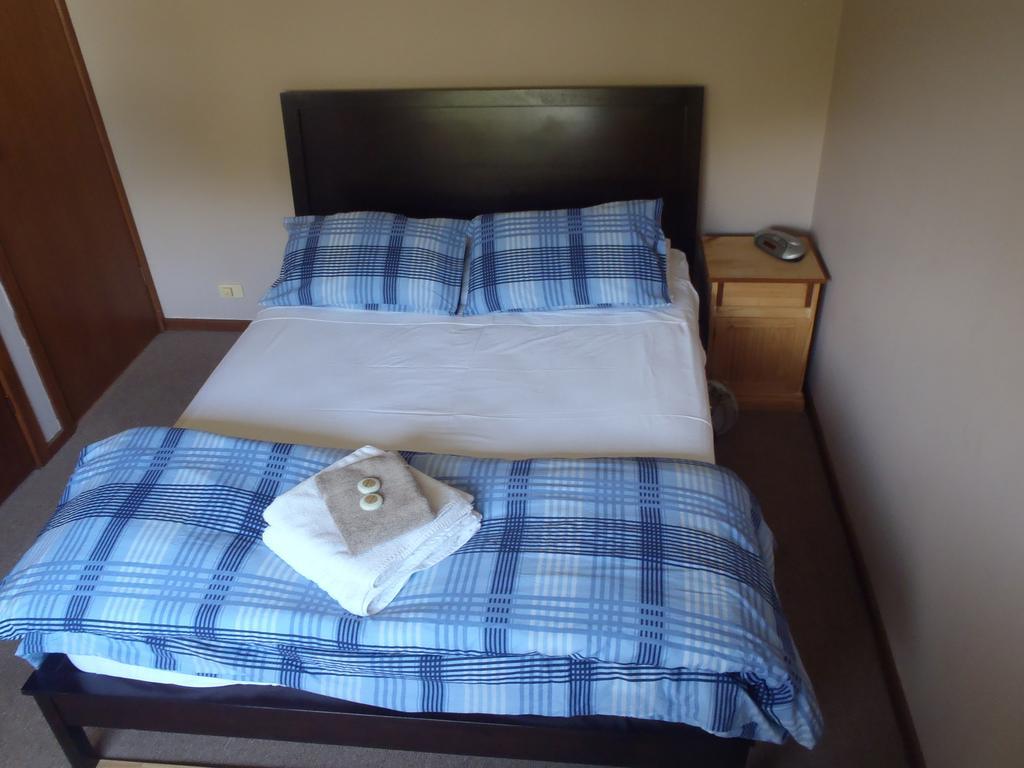 The View On Grossmans Motel Torquay Room photo